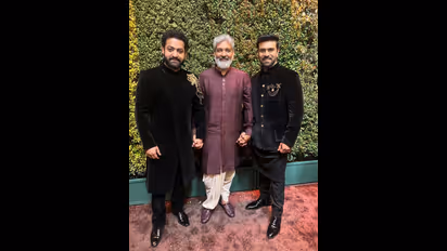 Oscars 2023: வேட்டி - சேலையில் ஆஸ்கர் நிகழ்ச்சியில் மாஸ் காட்டிய இந்திய பிரபலங்கள்