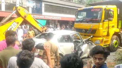 മുന്നിലുള്ള വാഹനത്തെ മറികടക്കാൻ ശ്രമം; എതിരെ വന്ന ടിപ്പർ ലോറിയിലിടിച്ച് കാർ യാത്രികർക്ക് ദാരുണാന്ത്യം