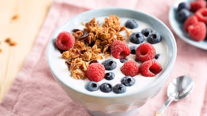 పెరుగు పగలు మాత్రమే తినాలా..? రాత్రి తినకూడదా?