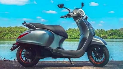 బజాజ్ చేతక్ రిబ్యాక్.. ఈ ఎలక్ట్రిక్ స్కూటర్ ధర, ఫీచర్స్ ఇప్పుడు సరికొత్తగా..