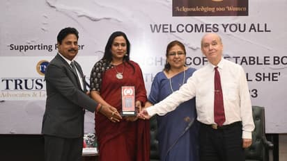  ஆஸ்கர் விருது பரபரப்புக்கு நடுவே ‘தி பினோமினல் ஷி’ விருது பெற்ற முதல் தமிழ் நடிகை லிசி ஆண்டனி! 