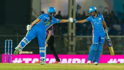 ക്യാപ്റ്റന്റെ ഇന്നിംഗ്സുമായി ഹര്മന്; ഗുജറാത്തിനെതിരെ മുംബൈക്ക് മികച്ച സ്കോര്