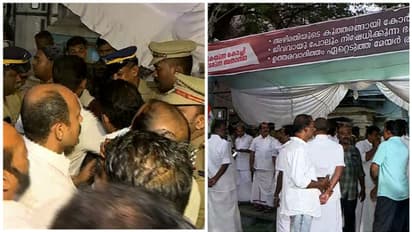 ബ്രഹ്മപുരത്ത് സിബിഐ വരണം, മേയർ രാജി വയ്ക്കണം, കോൺഗ്രസിന്‍റെ കോർപറേഷൻ ഉപരോധത്തിനിടെ പൊലീസുമായി വാക്കേറ്റം