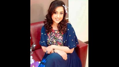 రాజకీయాల్లోకి మీన...ఆపార్టీలోకే అంటూ.. హింట్ ఇచ్చిన సీనియర్ తార 