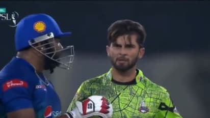 കാരണം ഒരോവറില്‍ 3 സിക്‌സറടിച്ചത്; ഷഹീനും പൊള്ളാര്‍ഡും തമ്മില്‍ മുട്ടന്‍ വഴക്ക്- വീഡിയോ