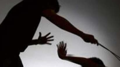 சுற்றுலா சென்ற குடும்பத்தினர் மீது பயங்கர ஆயுதங்களால் தாக்குதல்... கோவாவில் உச்சகட்ட பரபரப்பு!!