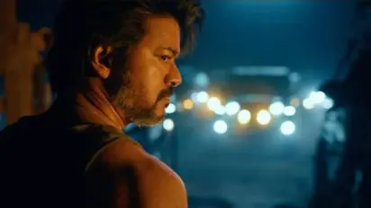 இன்ஸ்டாவில் இணைந்த தளபதி விஜய்..! 'லியோ' லுக்கில் போட்ட முதல் போஸ்டே சும்மா அதிருதே.. வைரலாகும் புகைப்படம்!