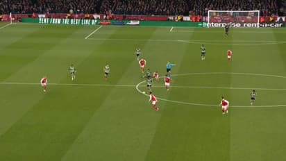 46 വാര അകലെ നിന്നൊരു കരിയില; ആഴ്സണലിന്റെ നെഞ്ച് തകര്ത്ത് പെഡ്രോ ഗോണ്സാല്വസിന്റെ ഗോള്- വീഡിയോ