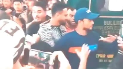 ഷാക്കിബ് അല് ഹസന് ആരാധകരുടെ വക തള്ളും തല്ലും