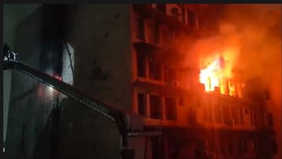 ಹೈದರಾಬಾದ್‌ ಬಹುಮಹಡಿ ಕಟ್ಟಡದಲ್ಲಿ ಬೆಂಕಿ ಅವಘಡ: ಉಸಿರುಕಟ್ಟಿ 6 ಮಂದಿ ಸಾವು