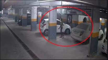 ಕೆಲಸದಿಂದ ತೆಗೆದು ಹಾಕಿದ್ದಕ್ಕೆ ಸಿಟ್ಟು: 12 ಕಾರುಗಳ ಮೇಲೆ ಆಸಿಡ್ ಆಟ್ಯಾಕ್