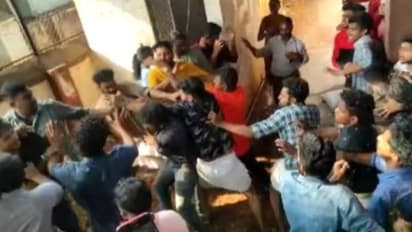 കൊടിയെ ചൊല്ലി കെഎസ്യു - എസ്എഫ്ഐ തർക്കം അടിയായി; തൃശ്ശൂർ ലോ കോളേജിൽ എട്ട് പേർക്ക് പരിക്ക്
