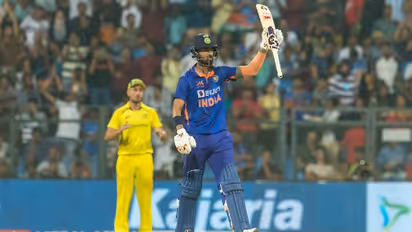 ಆಸ್ಟ್ರೇಲಿಯಾ ವಿರುದ್ಧ ರಾಹುಲ್ -ಜಡೇಜಾ ಹೋರಾಟ, ಏಕದಿನದಲ್ಲಿ ಶುಭಾರಂಭ ಮಾಡಿದ ಭಾರತ!