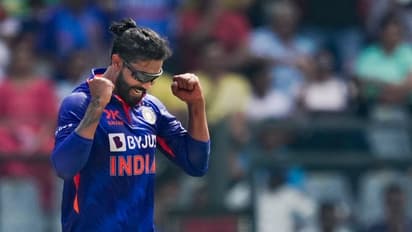 రఫ్ఫాడించిన రవీంద్ర జడేజా.. అత్యధిక వికెట్లు తీసిన తొలిభారతీయుడిగా రికార్డ్...