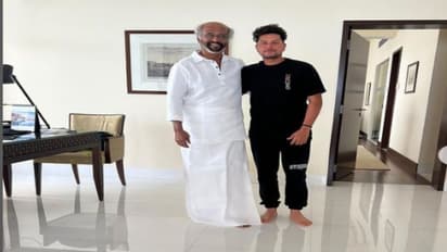 ஒரு சூரியன், ஒரு சந்திரன், ஒரே தலைவர் - ரஜினியுடன் போட்டோ எடுத்த குல்தீப் யாதவ் தமிழில் பதிவு!