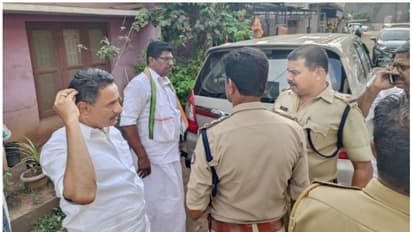 കോൺഗ്രസ് ജാഥയ്ക്ക് നേരെ മുട്ടയേറ്; എറിഞ്ഞത് കോൺഗ്രസ് പ്രവർത്തകർ തന്നെ, കാരണം പാർട്ടിയിലെ തർക്കം