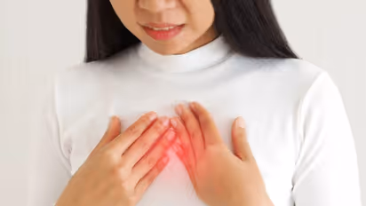 தீராத நெஞ்சு எரிச்சல்.. உடனே தீர்க்க உதவும் 4 எளிய வீட்டு வைத்தியம் இதோ..!!