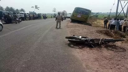 Belagavi: ಬಸ್ ಹಾಗೂ ದ್ವಿಚಕ್ರ ವಾಹನದ ಮಧ್ಯೆ ಅಪಘಾತ: ಸ್ಥಳದಲ್ಲೇ ಮೂವರ ಸಾವು