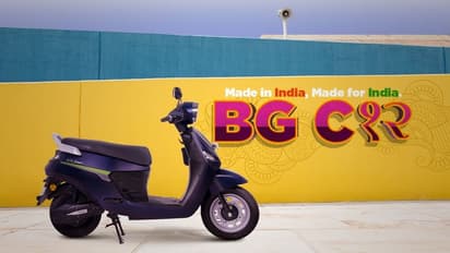 റിവേഴ്സ് മോഡും 143 കിലോമീറ്റർ മൈലേജും, അമ്പരപ്പിച്ചൊരു സ്കൂട്ടര്