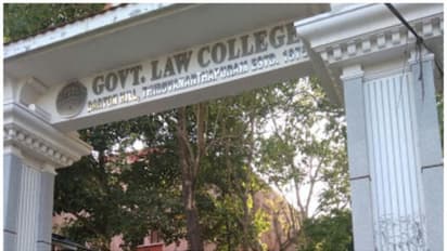 തിരുവനന്തപുരം ലോ കോളേജിൽ കെഎസ്യുവിന്റെ കൊടി കത്തിച്ച സംഭവം; എസ്എഫ്ഐക്കാരുടെ സസ്പെൻഷൻ പിൻവലിക്കില്ല