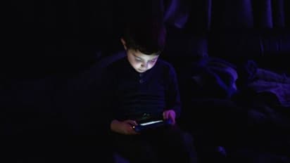 ഉറങ്ങാതെ ​ഗെയിം കളിച്ച മകനെക്കൊണ്ട് 17 മണിക്കൂർ നിർത്താതെ ​ഗെയിം കളിപ്പിച്ച് അച്ഛൻ