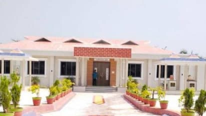 ശ്മശാനമാണ്, പിക്നിക്കിനും പ്രീവെഡ്ഡിംഗ് ഷൂട്ടിനും ജന്മദിനാഘോഷത്തിനും വരെ ആളുകളെത്തുന്നു