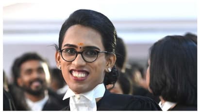 പ്രതിസന്ധികൾ മറികടന്നു; കേരളത്തിലെ ആദ്യ ട്രാൻസ്ജെൻഡർ അഭിഭാഷകയായി എൻറോൾ ചെയ്ത് പത്മലക്ഷ്മി