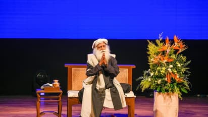 ಮಹಿಳೆ, ಪುರುಷ ಎನ್ನೋದು ಬಾತ್‌ರೂಮ್‌ಗೆ ಸೀಮಿತವಾಗಲಿ ಸಾಕು ಎಂದ Sadhguru