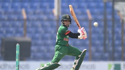 മുഷ്ഫീഖുര് അഴിഞ്ഞാടി, റെക്കോര്ഡ് വേഗത്തില് സെഞ്ചുറി; ചരിത്ര സ്കോറുമായി ബംഗ്ലാദേശ്