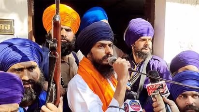 Operation Amritpal: '80 ಸಾವಿರ ಪೊಲೀಸರಿದ್ದೀರಿ ಒಬ್ಬನನ್ನು ಹಿಡಿಯೋಕೆ ಆಗಲ್ವಾ?' ಹೈಕೋರ್ಟ್‌ ಛೀಮಾರಿ!