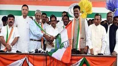 ಬೆಂಗಳೂರು: 15 ದಲಿತ ಮುಖಂಡರು ಕಾಂಗ್ರೆಸ್ಗೆ ಸೇರ್ಪಡೆ