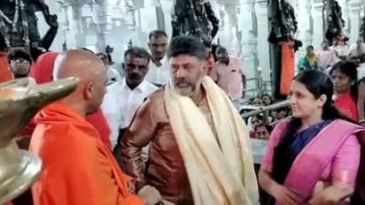 ಆದಿಚುಂಚನಗಿರಿಯಲ್ಲಿ ಡಿಕೆಶಿ ಅಮಾವಾಸ್ಯೆ ಪೂಜೆ: ಸಾಮೂಹಿಕ ಭೋಜನ, ಶ್ರೀಗಳಿಂದ ಆಶೀರ್ವಾದ