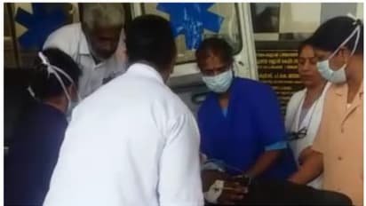 ഡ്രൈവറും ഡോക്ടറുമായി തര്ക്കം; വാഹനാപകടത്തില് പരിക്കേറ്റയാള്ക്ക് ആംബുലന്സ് അനുവദിക്കാന് വൈകി, ആരോപണം