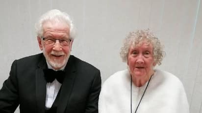 അന്ന് വീട്ടുകാർ ഇരുവരെയും അകറ്റി, അവളെ പൂട്ടിയിട്ടു, 60 വർഷങ്ങൾക്ക് ശേഷം വിവാഹിതരായി പ്രണയികൾ