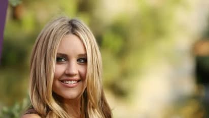 அதிர்ச்சி.. நடு ரோட்டில் நிர்வாணமாக திரிந்த நடிகையால் பரபரப்பு..! 