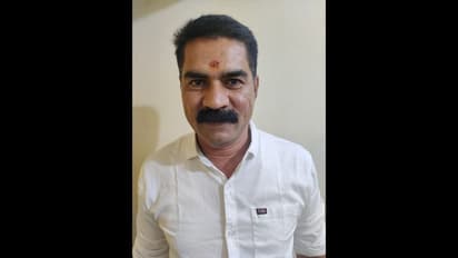 ஓசூரில் படுஜோராக அரங்கேரிய விபசாரம்; 3 பெண்கள் மீட்பு - ஓட்டல் உரிமையாளர் கைது