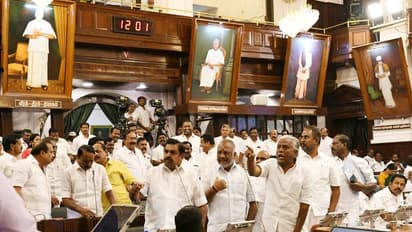 எதிர்க்கட்சி துணை தலைவரை மாற்றிடுக..! ஓபிஎஸ்க்கு எதிராக சட்டப்பேரவையில் இறங்கி அடிக்கும் எடப்பாடி