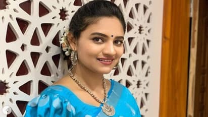 ಇಳ್ಕಲ್ ಸೀರೆ, ಮುತ್ತಿನ ಮೂಗುತಿಯಲ್ಲಿ ರಂಜನಿ ರಾಘವನ್ ಪೋಸ್ : ಆ ಮೂಗುತಿ ನಾನಾಗಬಾರದೇ ಎಂದ ನೆಟ್ಟಿಗರು!