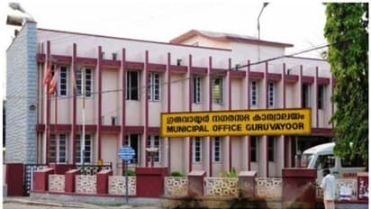 കെട്ടിട നിർമ്മാണ ചട്ടലംഘന പരാതി; 'ഫയലുകൾ കാണാനില്ലെ'ന്ന് വിചിത്ര മറുപടിയുമായി  ന​ഗരസഭ