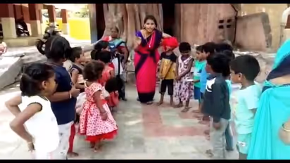 பாடம் நடத்துவதில் தனித்துவம்: தனியார் பள்ளிகளுக்கு டஃப் கொடுக்கும் அரசு பள்ளி ஆசிரியை