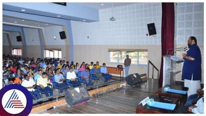 ಸುತ್ತೂರು ಶಾಖಾ ಮಠಕ್ಕೆ ಭೇಟಿಕೊಟ್ಟ ಕೇಂದ್ರ‌ ಸಚಿವ ರಾಜೀವ್‌ ಚಂದ್ರಶೇಖರ್