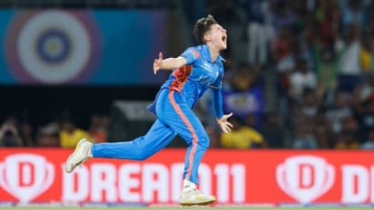 നതാലിയുടെ വെടിക്കെട്ടിന് പിന്നാലെ ഇസിയുടെ ഹാട്രിക്; യുപി വാരിയേഴ്സിനെ തകര്ത്ത് മുംബൈ ഇന്ത്യന്സ് ഫൈനലില്