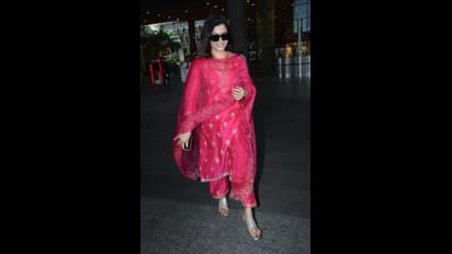 சல்வார் போட்ட சொர்க்கமே... டால் அடிக்கும் அழகில் ஏர்போட் வந்த ராஷ்மிகா! லேட்டஸ்ட் போட்டோஸ் கேலரி!