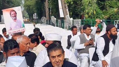 Rahul Gandhi Disqualification: ಕೈ ಪ್ರತಿಭಟನೆಯಲ್ಲಿ ಜಗದೀಶ್ ಟೈಟ್ಲರ್ ಭಾಗಿ; ಗಾಂಧಿಗೆ ಅವಮಾನ ಎಂದು ನೆಟ್ಟಿಗರ ಟೀಕೆ