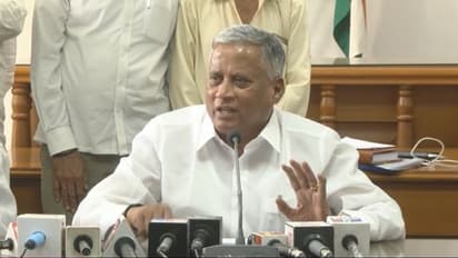 ಗೋ ಬ್ಯಾಕ್ ಸೋಮಣ್ಣ ಅಭಿಯಾನ : ಜಿಲ್ಲಾಡಳಿತ ಸಭೆಯಲ್ಲೇ ಭಾವುಕರಾದ ಉಸ್ತುವಾರಿ ಸಚಿವ