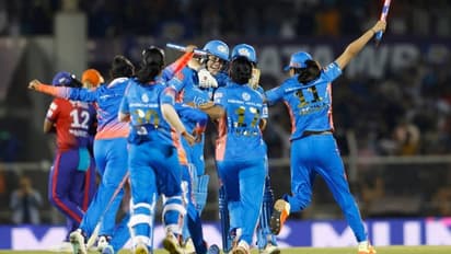 WPL 2023: அறிமுக சீசனில் முதல் கோப்பையை வென்று மும்பை இந்தியன்ஸ் அணி சாதனை..! டெல்லி கேபிடள்ஸ் ஏமாற்றம் 