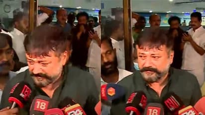 വിങ്ങിപ്പൊട്ടി ജയറാം; ഇന്നസെന്റിനെ അവസാനമായി കണ്ട് ആശുപത്രിയില് നിന്ന് പുറത്തേക്ക്
