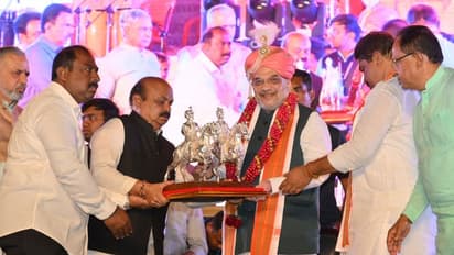 ವಿಧಾನಸೌಧದೆದುರು ಬಸವಣ್ಣ, ಕೆಂಪೇಗೌಡ ಪ್ರತಿಮೆ ಅನಾವರಣಗೊಳಿಸಿದ ಅಮಿತ್ ಶಾ