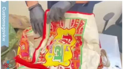 നാട്ടില്‍ നിന്ന് മടങ്ങിവന്ന പ്രവാസിയുടെ ബാഗില്‍ കഞ്ചാവ്; വിമാനത്താവളത്തില്‍ പിടിയിലായി