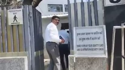 ఢిల్లీ లిక్కర్ స్కామ్: ఈడీ కార్యాలయానికి కవిత లాయర్ సోమా భరత్..